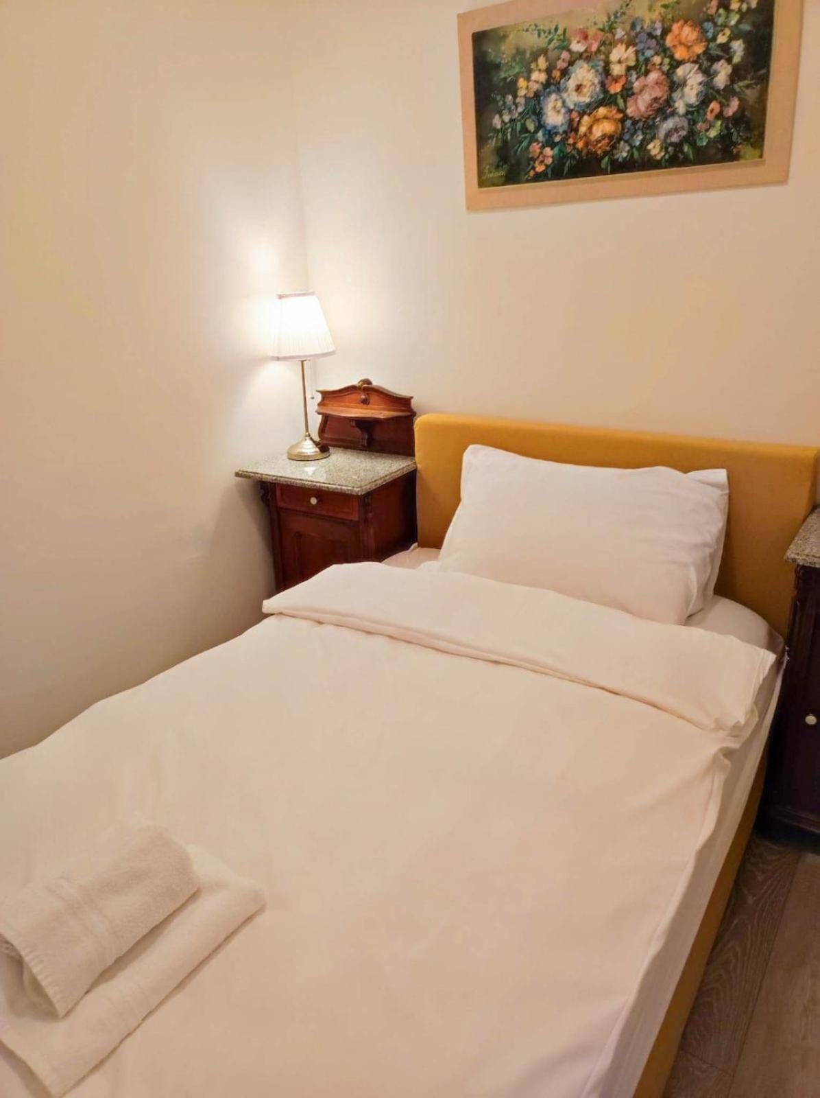 Haus Semmi Apartment Fuerstenfeld Bagian luar foto